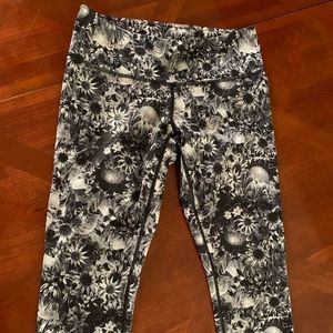 Lululemon Wunder Under Crops